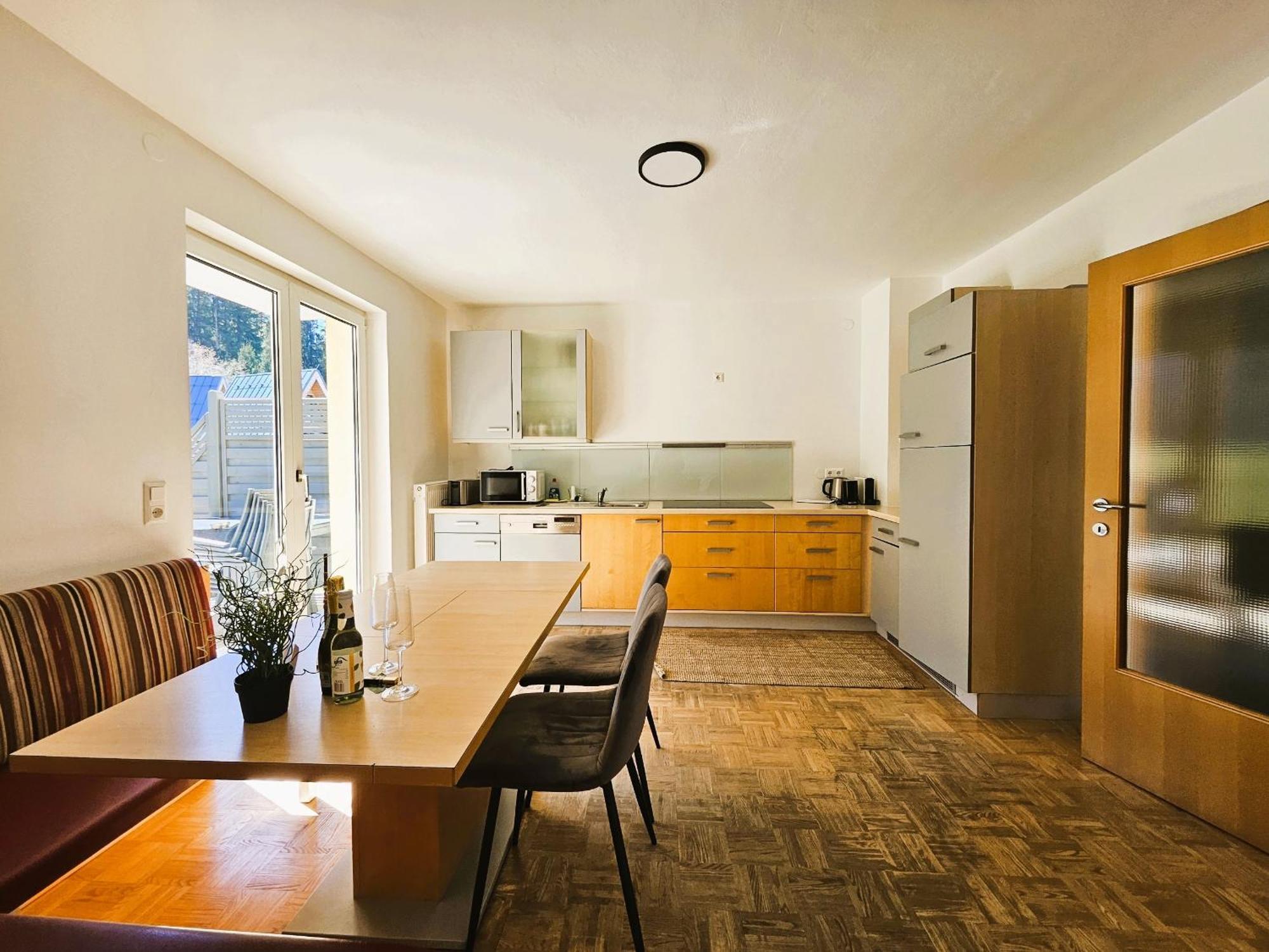 Mountains & Lakes - Chaletdorf & Appartements Villach Exteriör bild